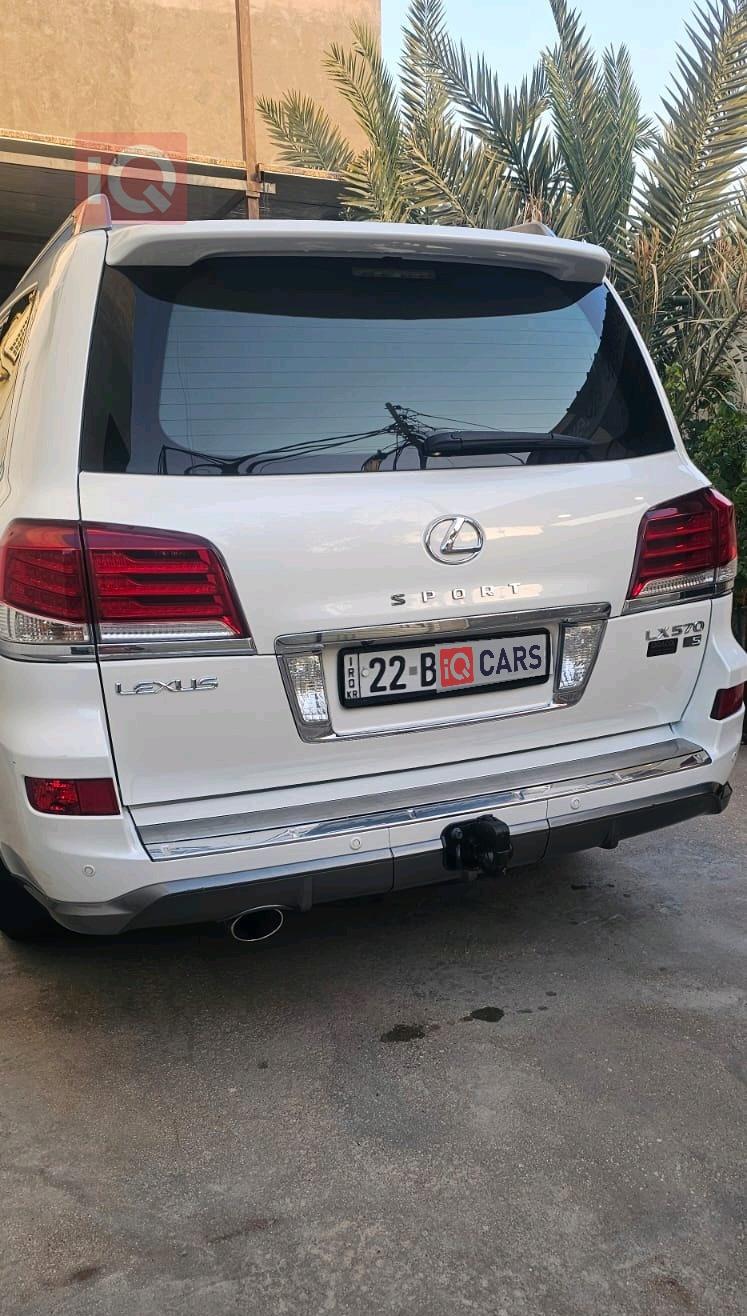 Lexus LX